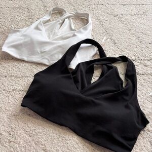Lululemon Bend this Wrap and Scoop Bra Black and White Sports bra set
